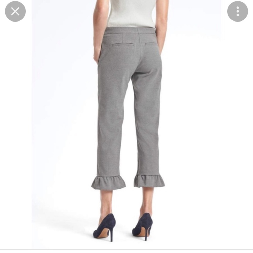 Banana republic crop ruffle hem “Logan” grey work trouser size 4